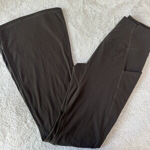 Buffbunny Collection Size Small Contour Pocket Flare Legging 30" Inseam Brown
